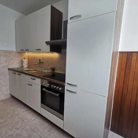 Διαμέρισμα Spacious Mank3